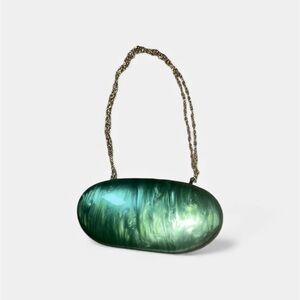 Elegant Green Clutch with Gold Chain